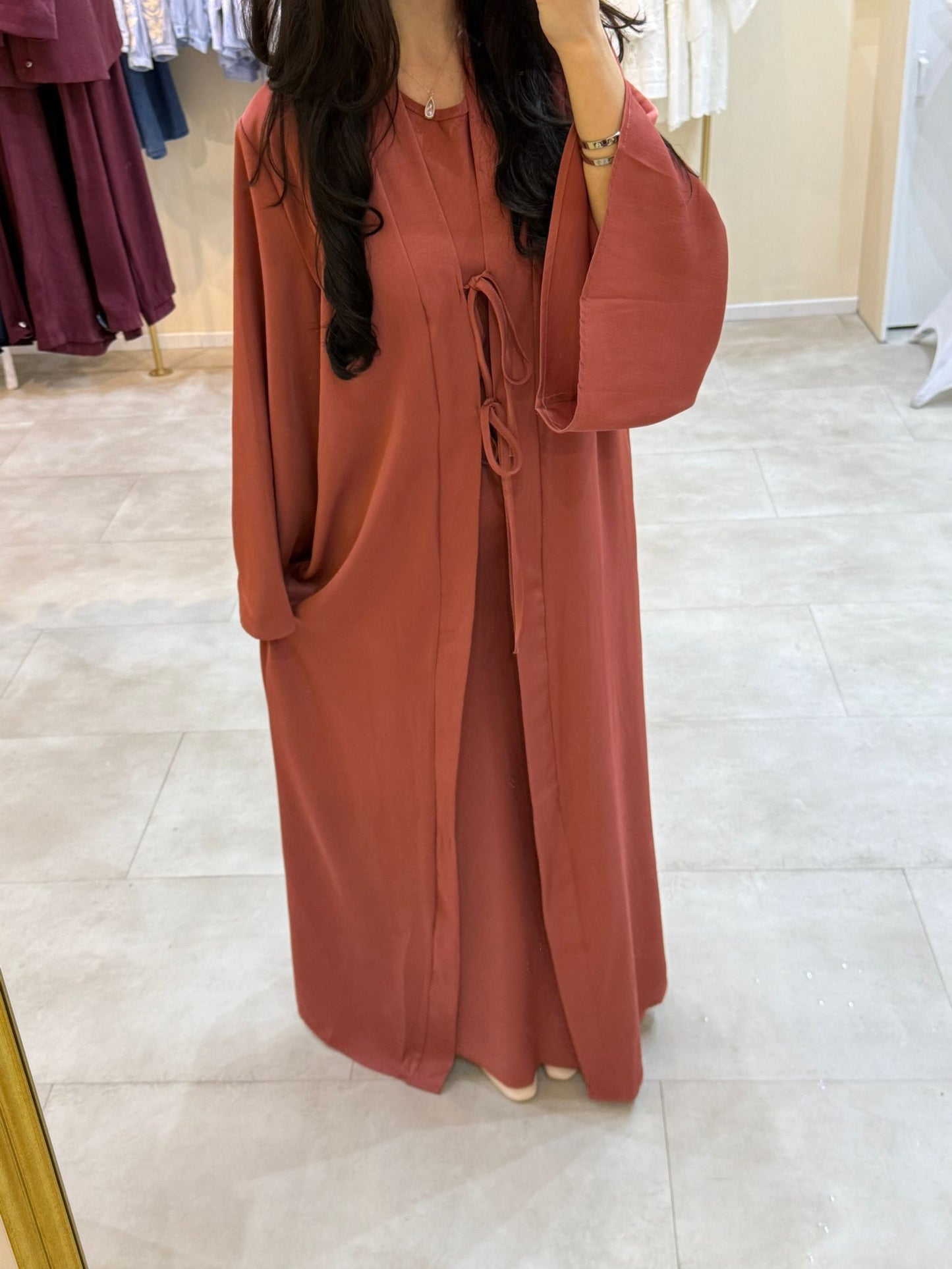 Aisha set