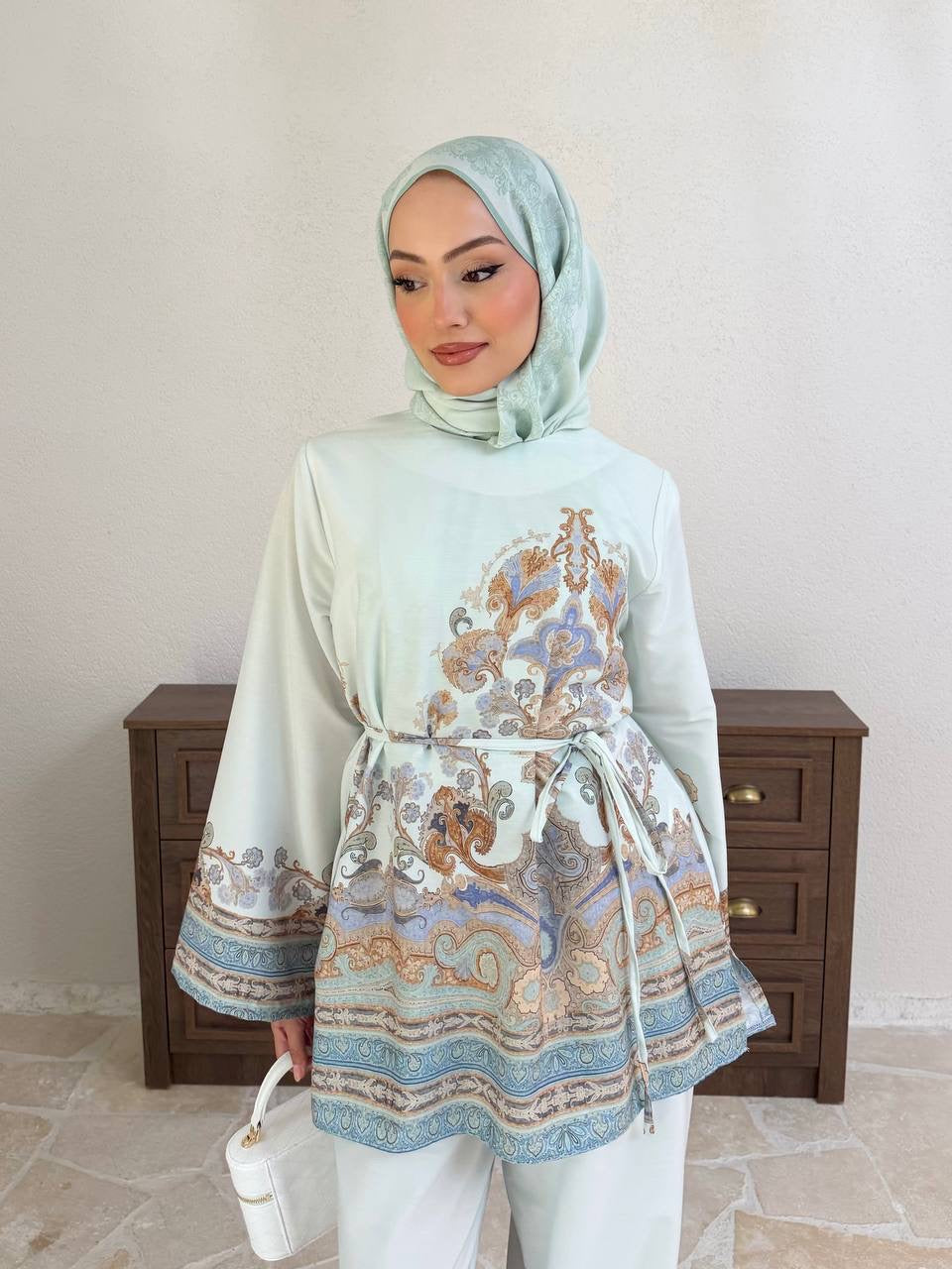Laila set